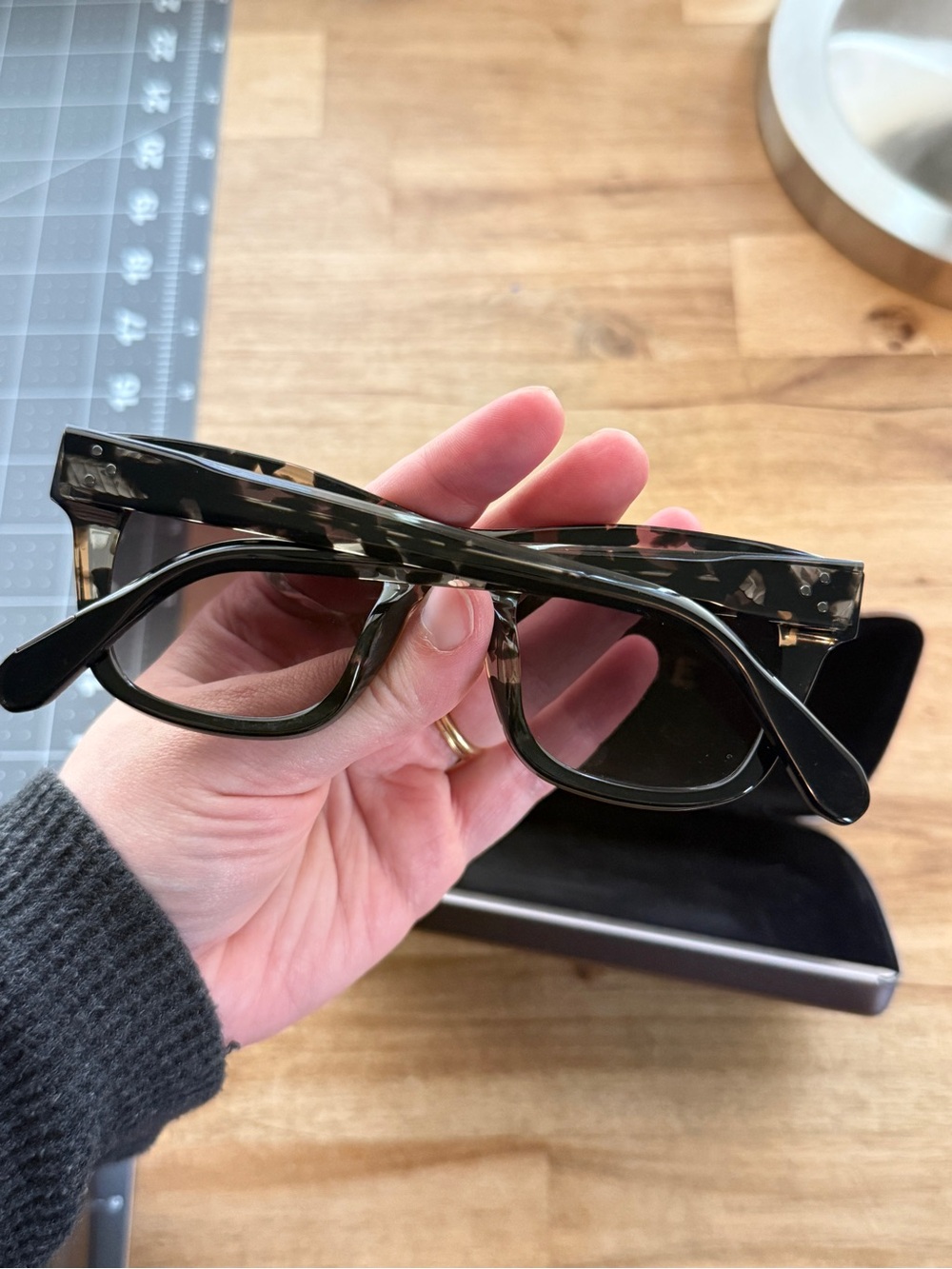 KREWE AVO Sunglasses - Grey - Picture 3 of 13